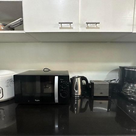 Suites De Marina Manila With Netflix Esterno foto